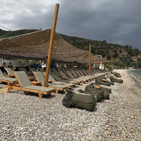 فيلا Eratous Seaside House Agii Dimitrios ke Panteleimon المظهر الخارجي الصورة
