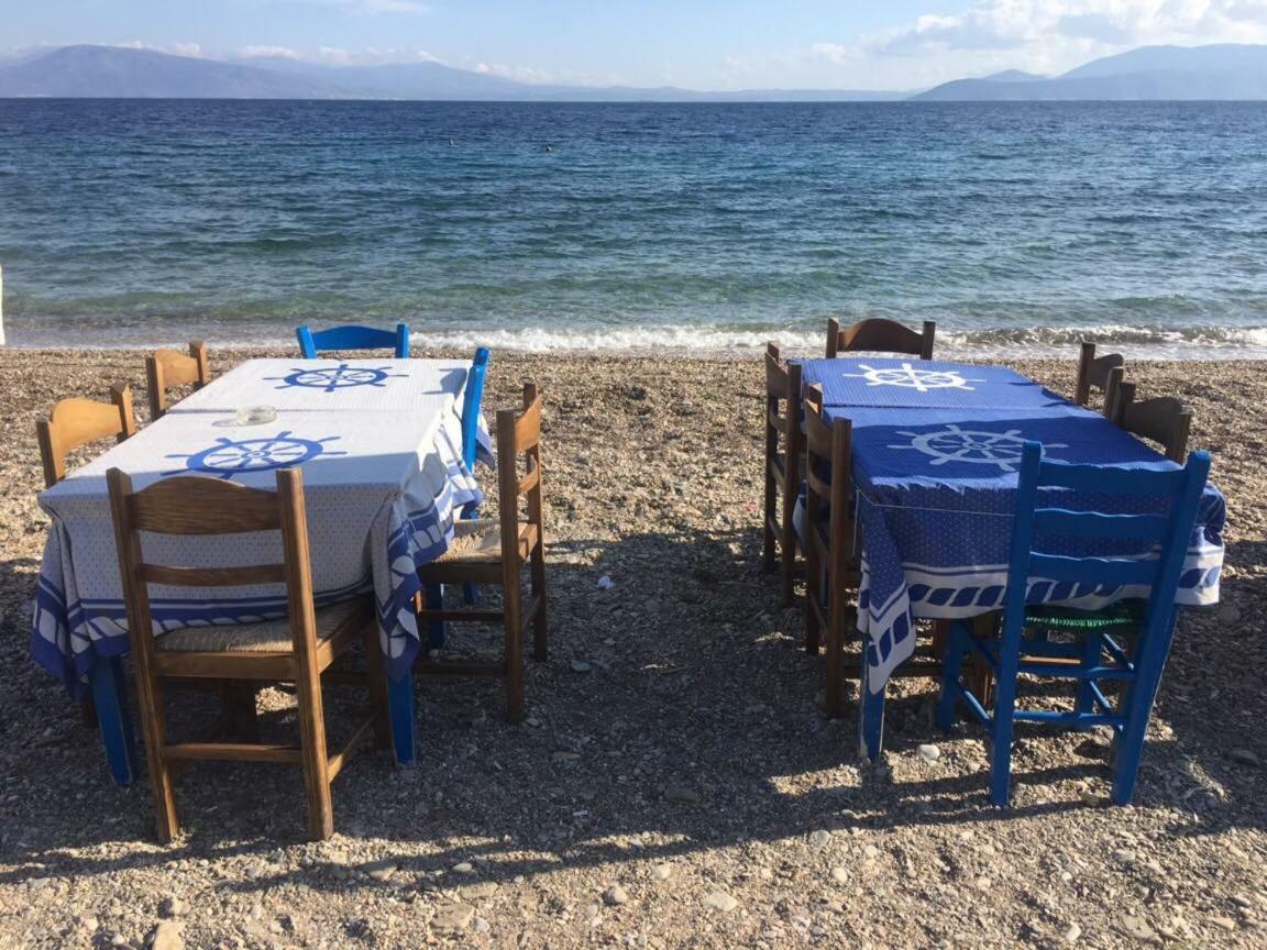 فيلا Eratous Seaside House Agii Dimitrios ke Panteleimon المظهر الخارجي الصورة
