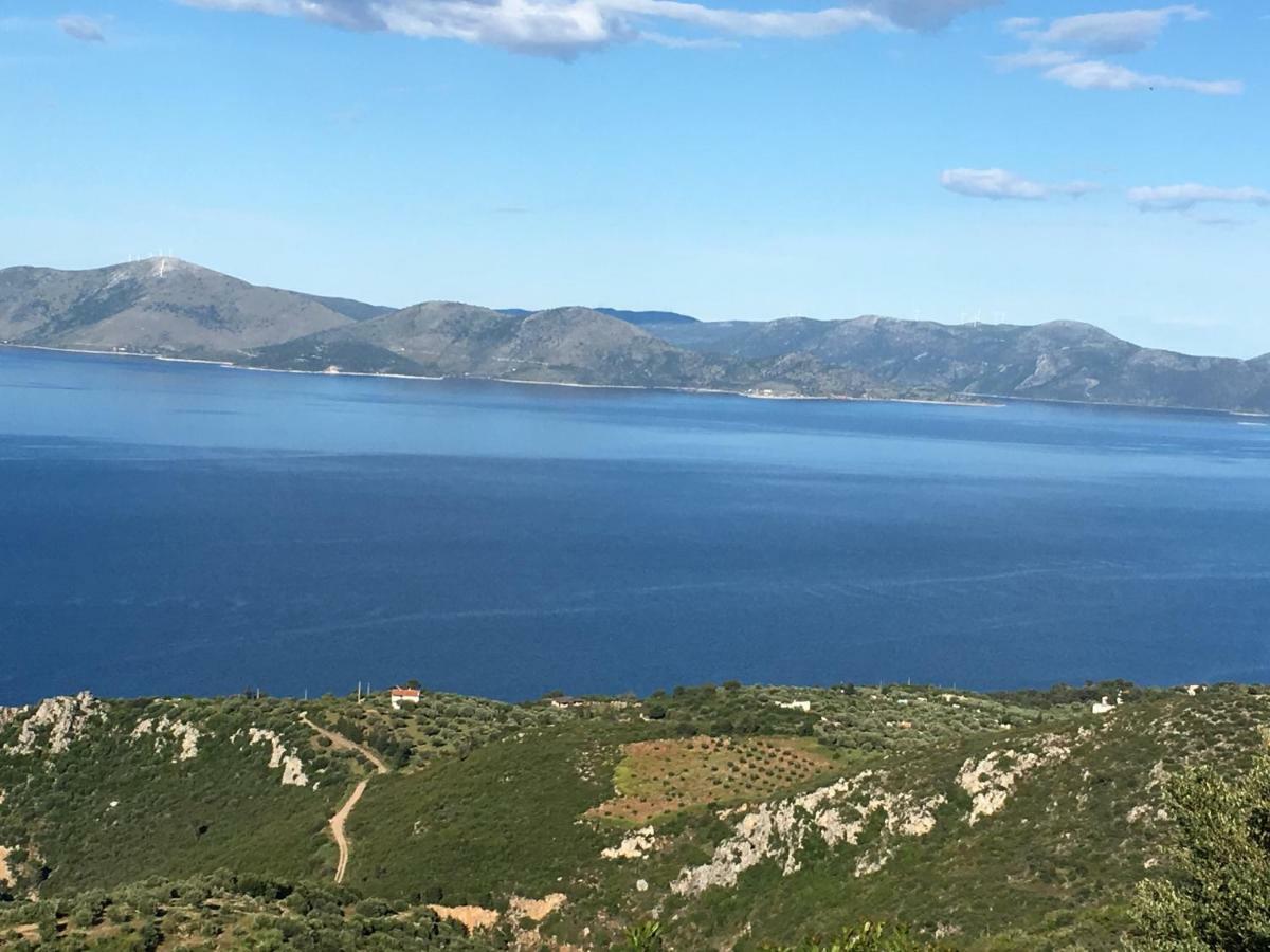 فيلا Eratous Seaside House Agii Dimitrios ke Panteleimon المظهر الخارجي الصورة
